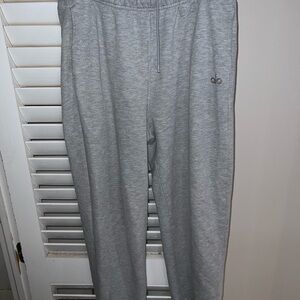 ALO Yoga Accolade Light Gray Men's Sweatpants